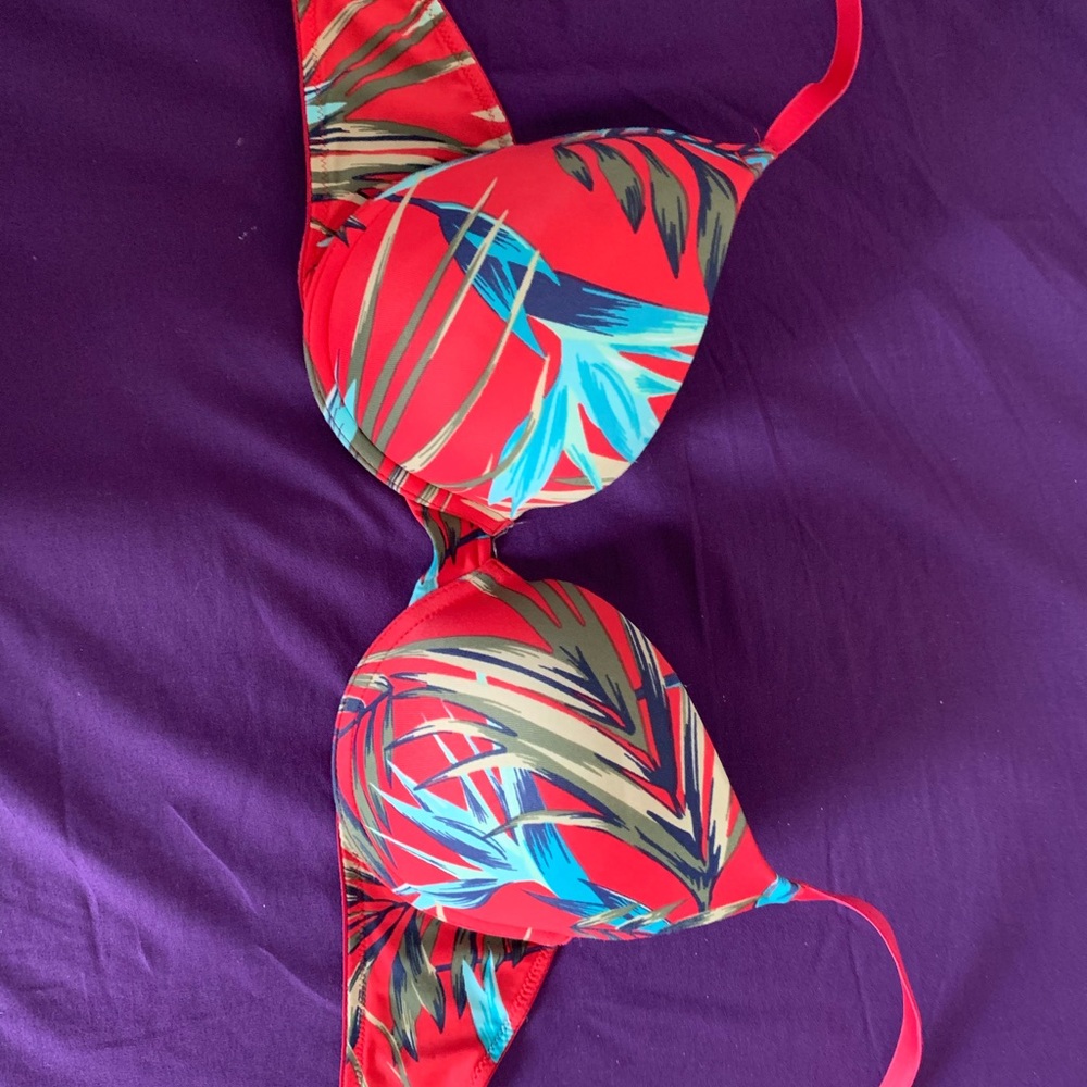 VS Pink Wear Everywhere Bra